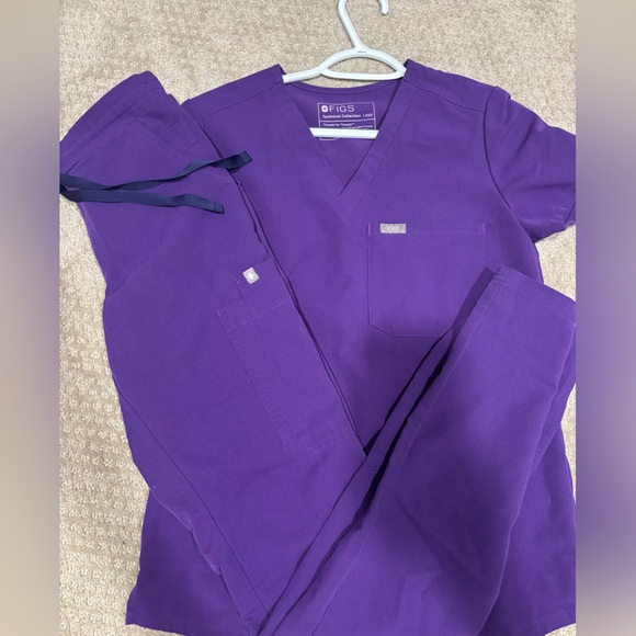 Figs Purple XXS top / XXST Yola scrub set - Picture 1 of 2